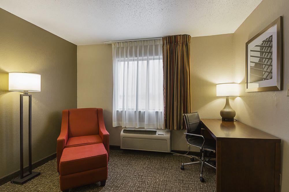 Quality Inn Waverly מראה חיצוני תמונה