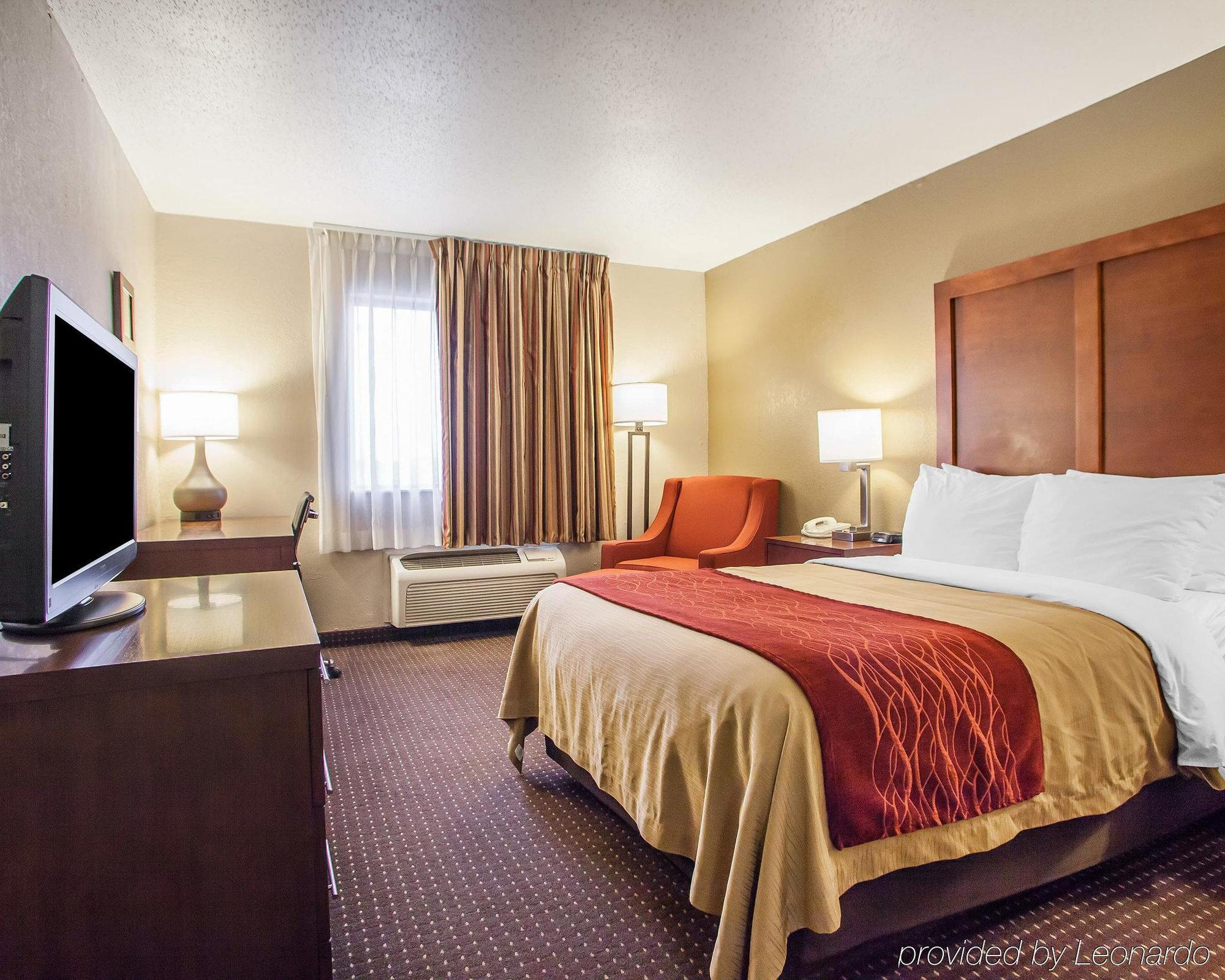 Quality Inn Waverly מראה חיצוני תמונה