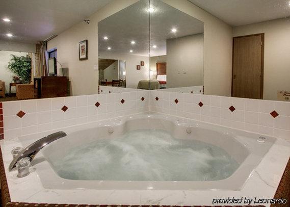 Quality Inn Waverly מראה חיצוני תמונה