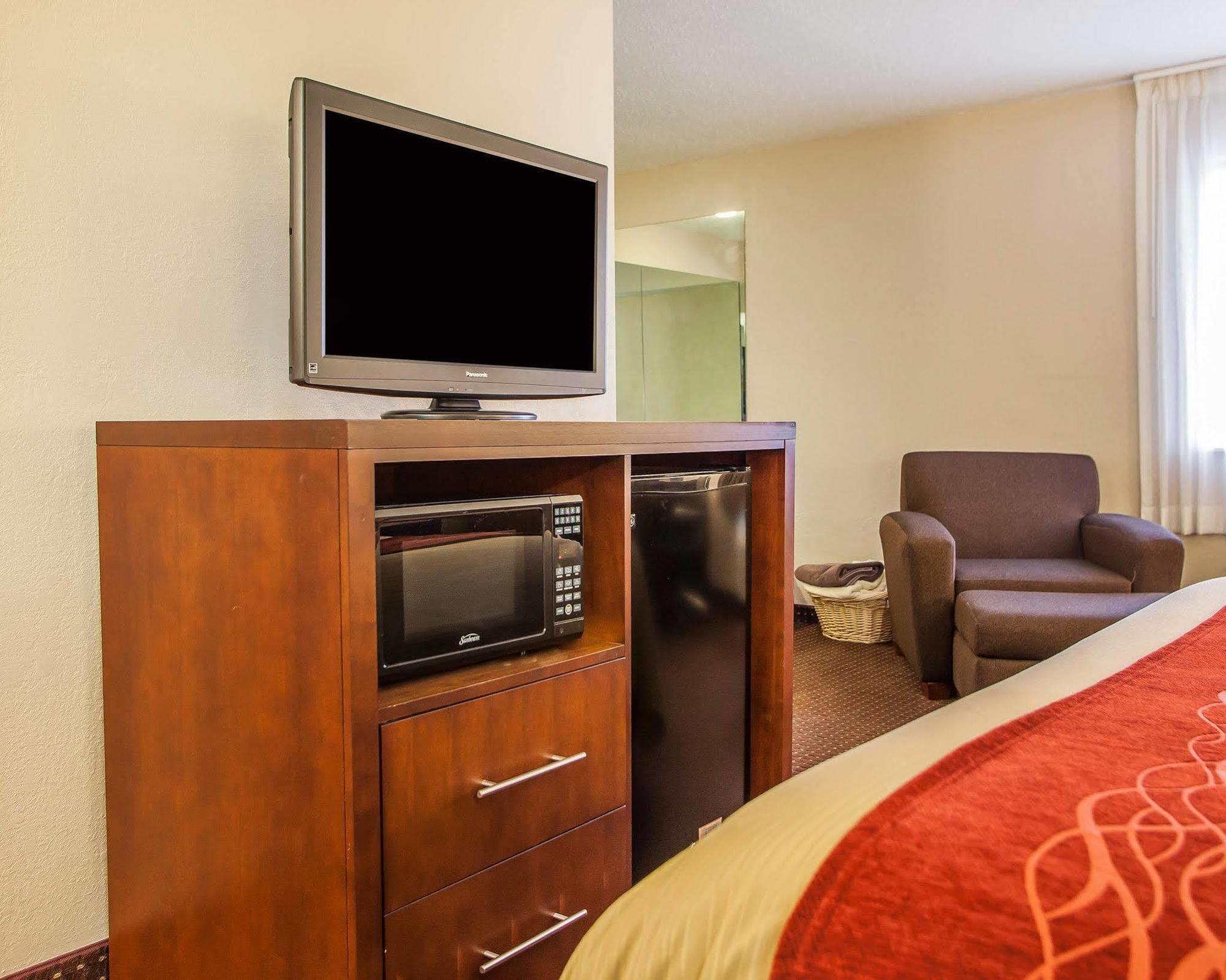 Quality Inn Waverly מראה חיצוני תמונה