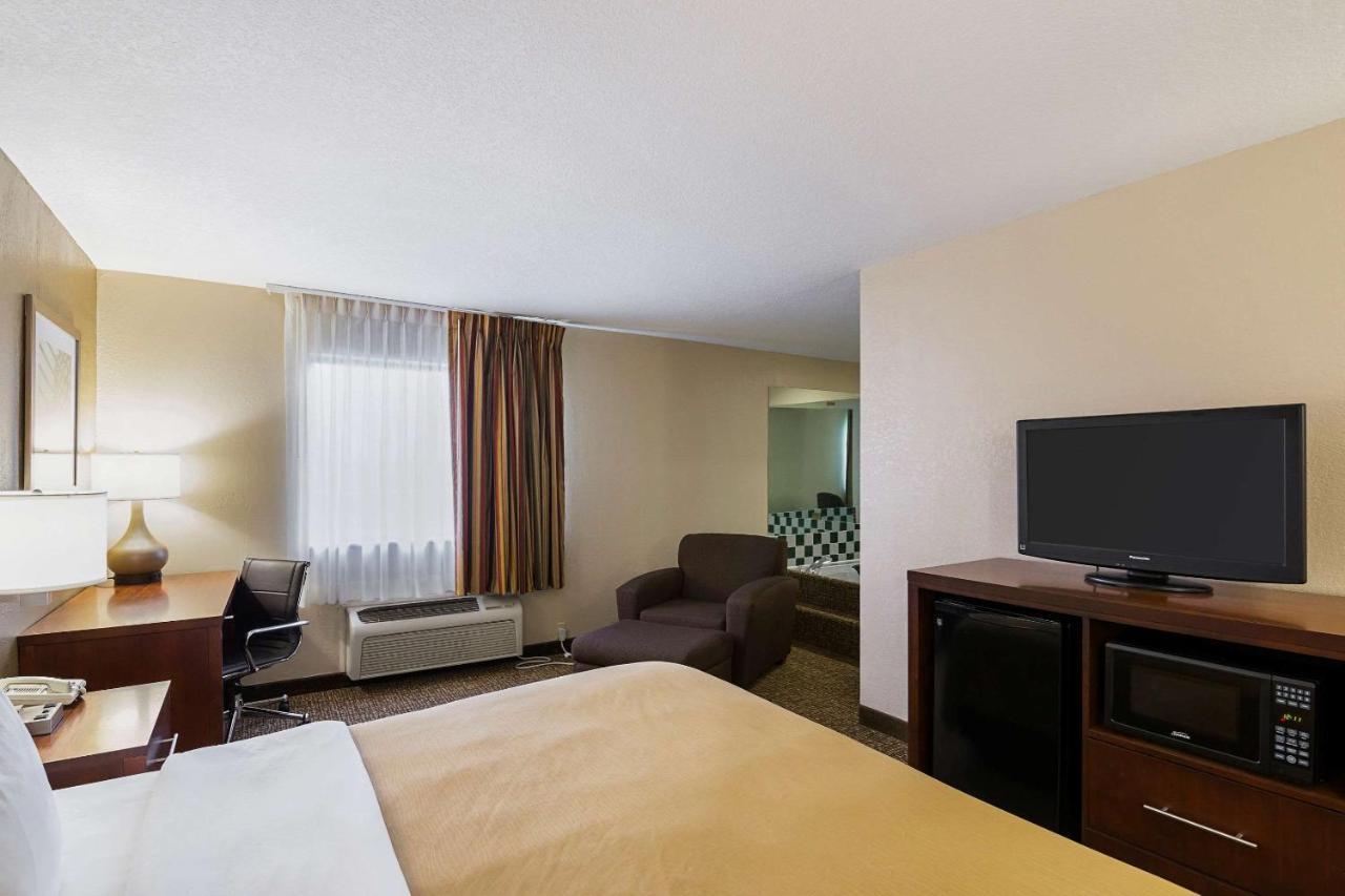 Quality Inn Waverly מראה חיצוני תמונה