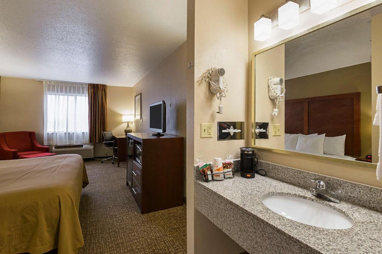 Quality Inn Waverly מראה חיצוני תמונה