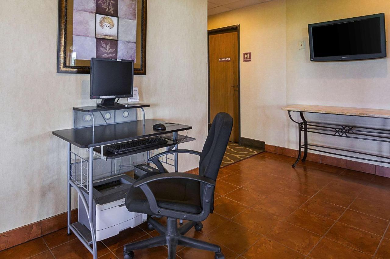 Quality Inn Waverly מראה חיצוני תמונה