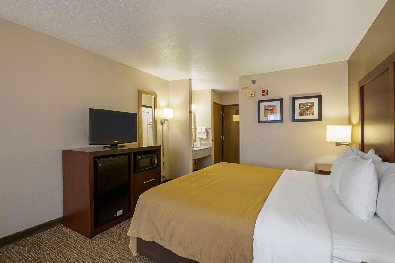 Quality Inn Waverly מראה חיצוני תמונה