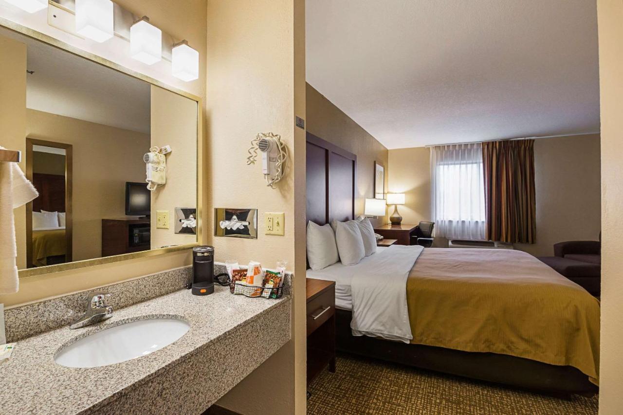 Quality Inn Waverly מראה חיצוני תמונה