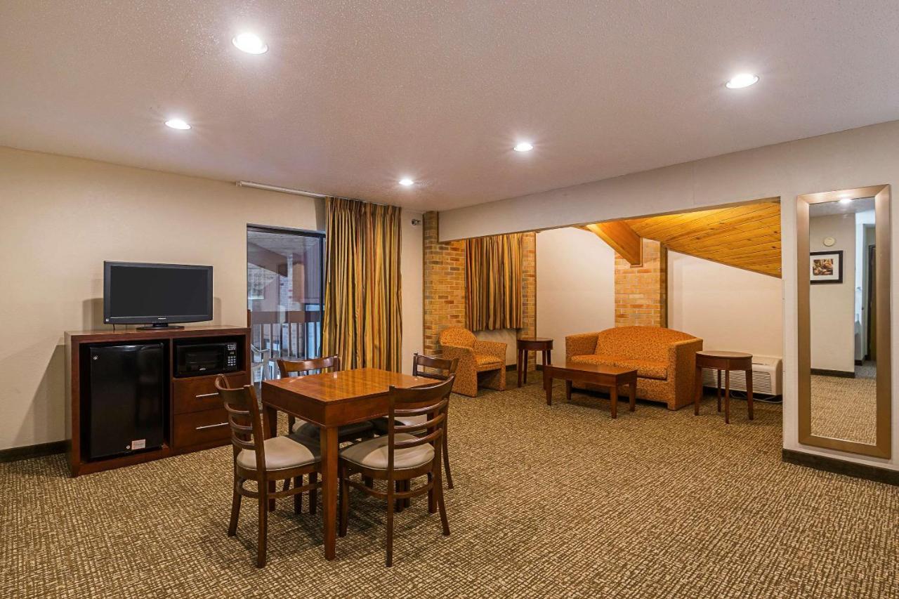 Quality Inn Waverly מראה חיצוני תמונה